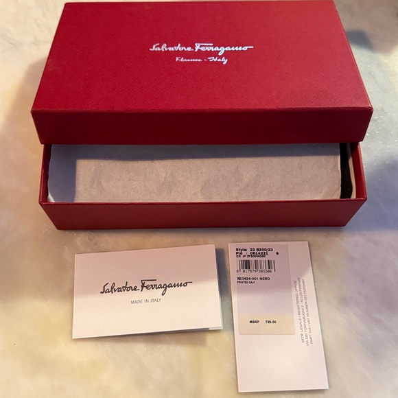 ✨ Salvatore Ferragamo Black Wallet ✨ Brand New | Never Used | All Tags - Picture 6 of 13